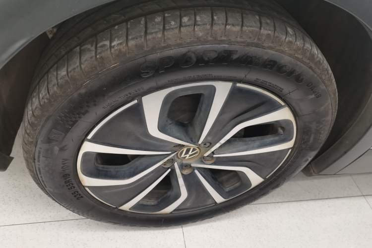 Used Volkswagen ID.4 X 2023 Pure Smart Edition Right Rear Wheel Hub