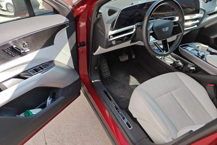 Used Cadillac LYRIQ 2022 Rear-Drive Long-Range Luxury Edition
