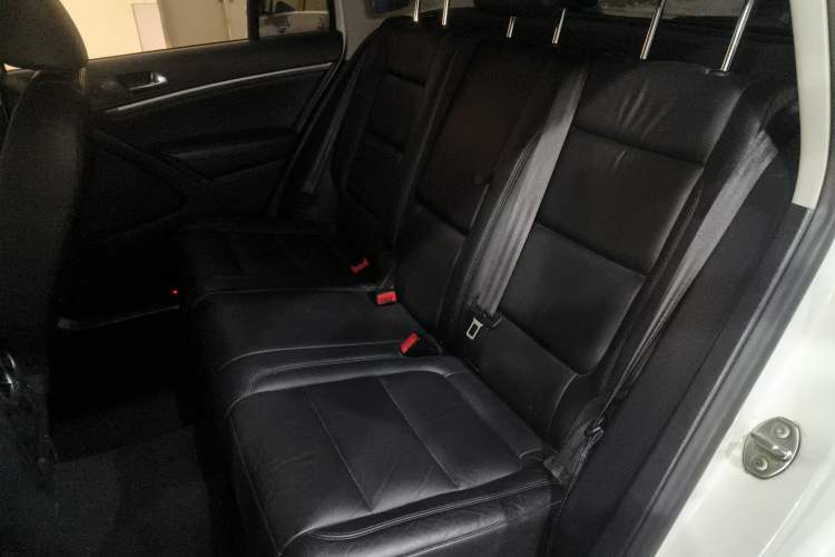 Used Volkswagen Tiguan L 2013 1.8TSI Automatic All-Wheel-Drive Comfort Edition