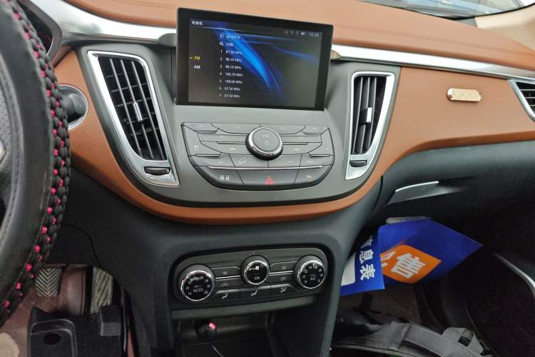 Used Soueast DX7 2016 1.5T Manual Triumph Edition
