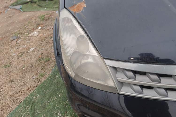 Used Nissan Livina 2008 JINRUI 1.6L Manual Standard Edition Right Front Headlight