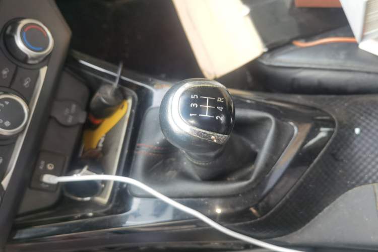 Used Nissan Lannia 2016 1.6L Manual Cool Edition
