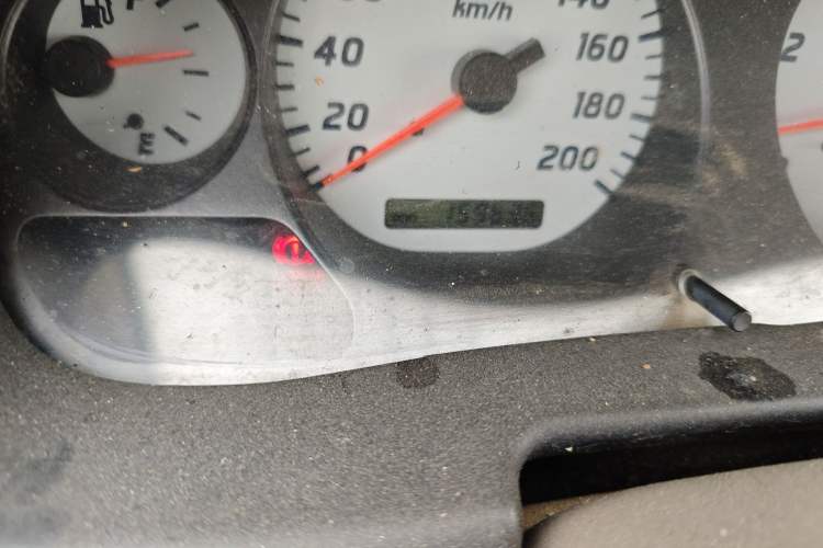 Used Nissan D22 2011 2.4L Gasoline Two-Wheel Drive Standard Version Odometer Close Up