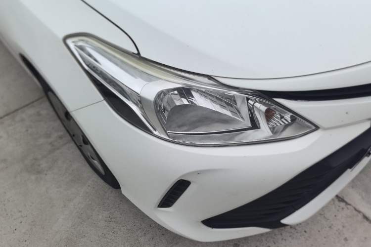 Used Toyota Vios 2017 1.5L CVT Innovation Edition Right Front Headlight