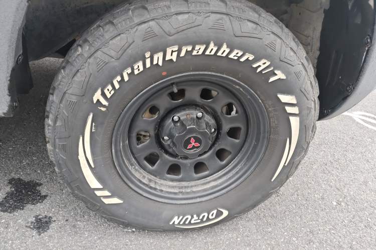 Used Mitsubishi Pajero 2011 V73 3.0L AT GLX
