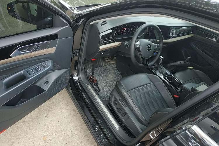 Used Volkswagen Passat 2021 330TSI Luxury Edition