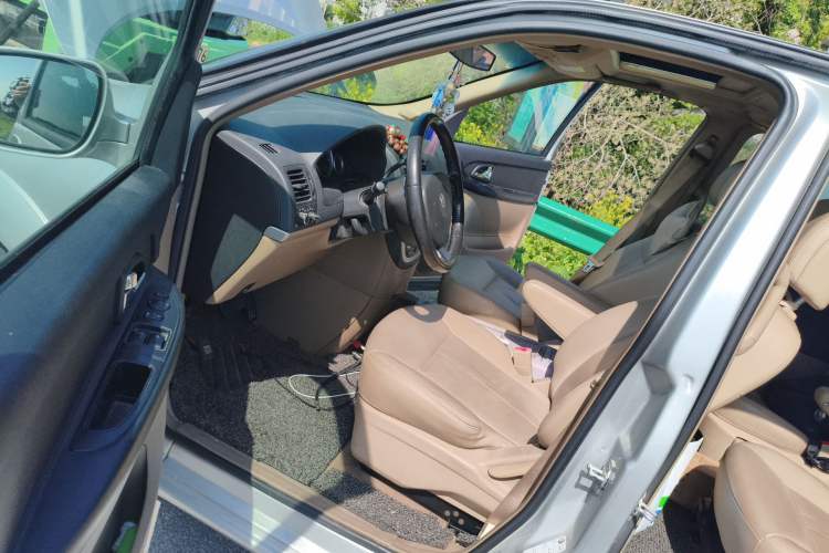 Used Buick GL8 2014 2.4L Executive Edition
