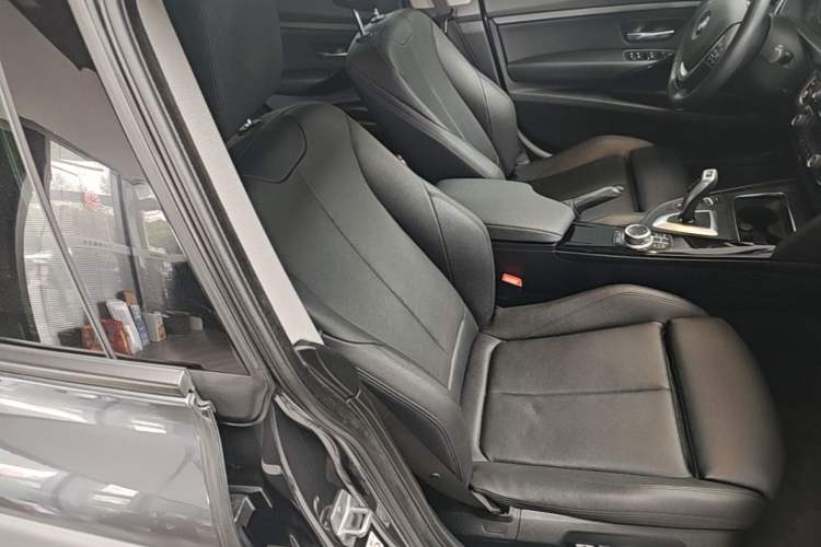 Used BMW 3 Series GT 2019 320i Sport Edition
