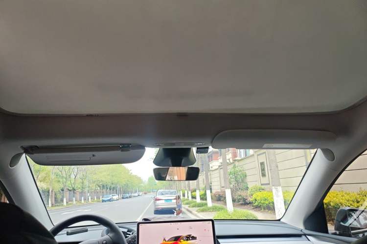 Used Tesla Model Y 2024 Long-Range All-Wheel-Drive Version