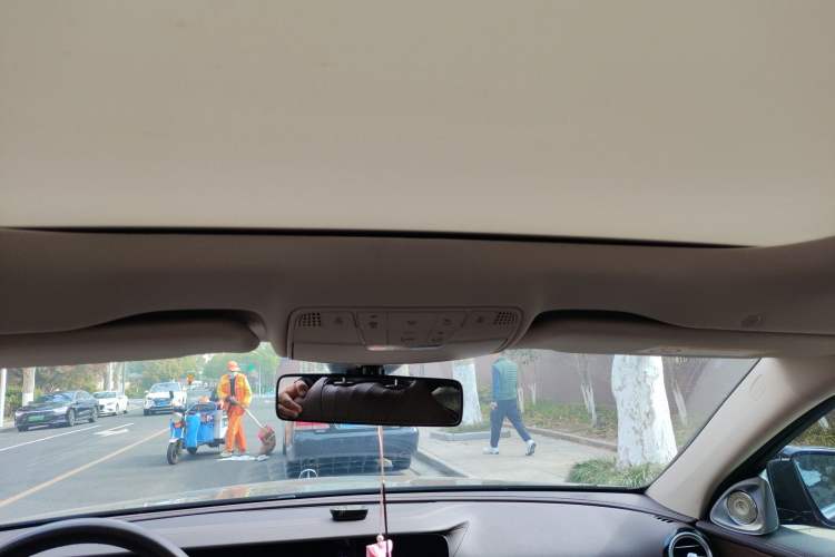 Used Mercedes-Benz E-Class New Energy 2021 E 350 e L Plug-in Hybrid Sedan Headliner