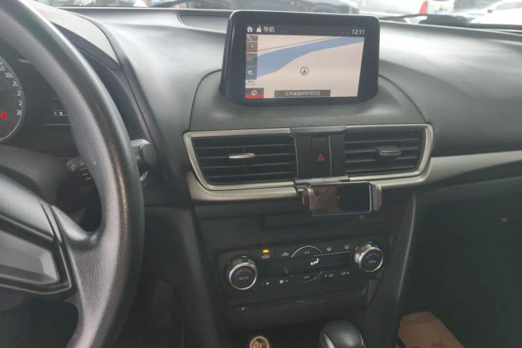 Used Mazda 3 Axela 2017 Sedan 1.5L Automatic Luxury Model Emission Standard China V Audio And AC Panel