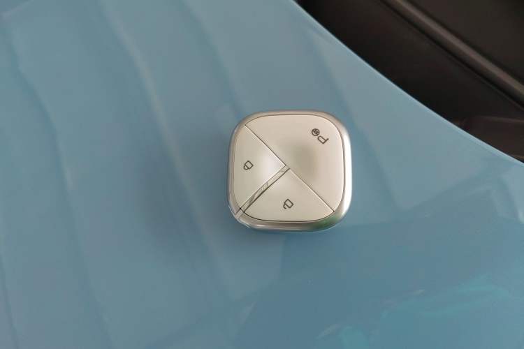 Used Baojun Yunhai 2024 140km Plug-in Hybrid Version
