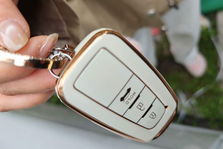 Used Toyota Camry 2021 2.0S FENGSHANG Edition
