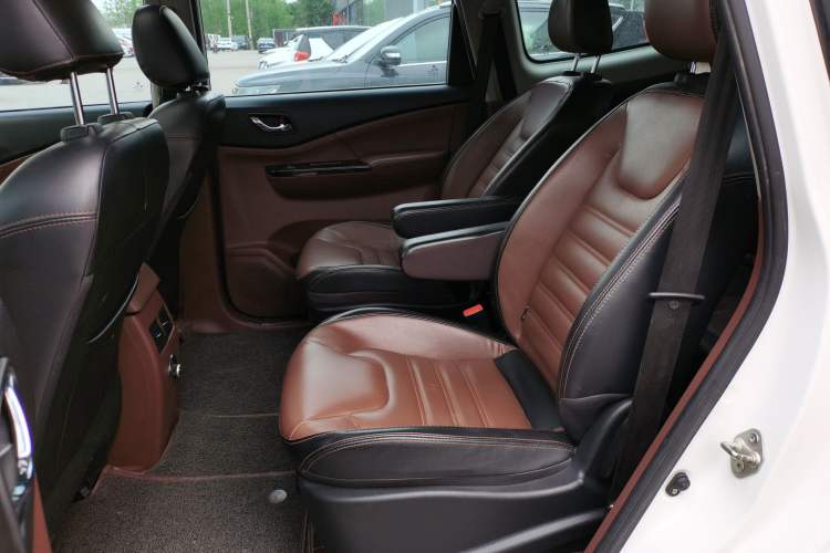 Used FORTHING SX6 2016 1.6L CVT Luxury Model Left Rear Seat