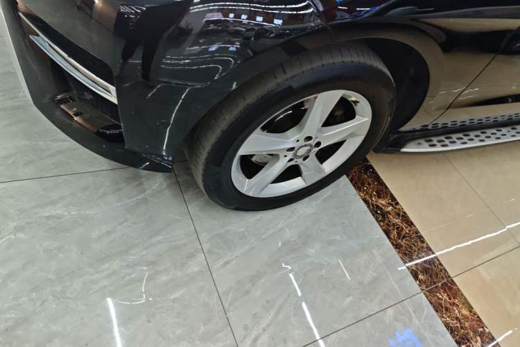 Used Mercedes-Benz M-Class 2014 ML 400 4MATIC Dynamic Model
