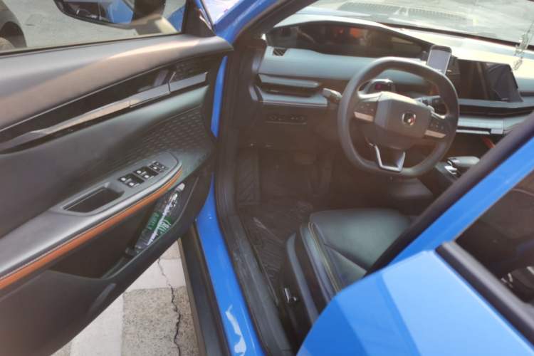 Used Changan UNI-V 2022 1.5T Prestige Version