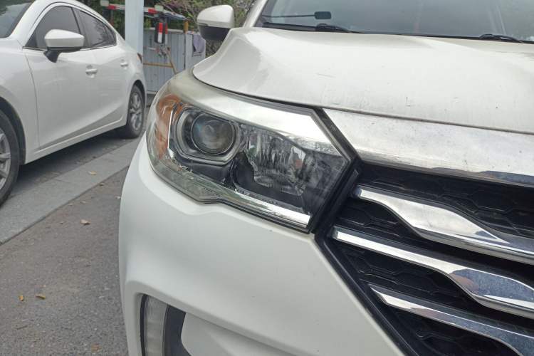 Used GAC Trumpchi GS4 2017 235T G-DCT Two-Wheel Drive Elite Edition Exterior 6