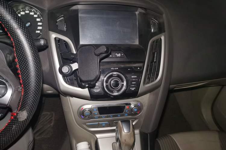 Used Ford Focus 2012 Hatchback 1.6L Automatic Fashion Edition
