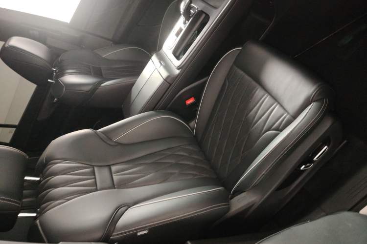 Used GAC Trumpchi GS8 2024 Linghang Series 2.0 TGDI Two-Wheel Drive Luxury Smart Connectivity Version