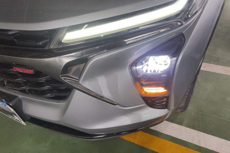 Used Chevrolet Seeker 2022 1.5T CVT RS Bee Wave Edition Left Front Headlight