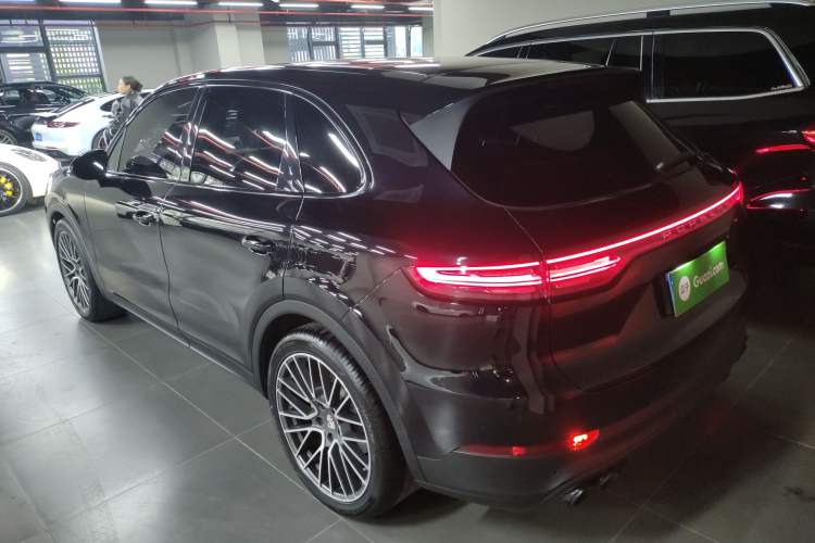 Used Porsche Cayenne 2019 Cayenne 3.0T Exterior 2