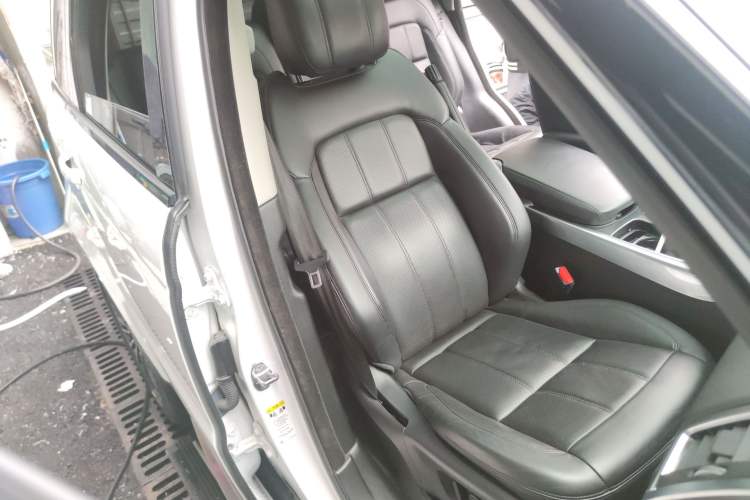 Used Land Rover Range Rover Sport 2020 3.0 L6 SE