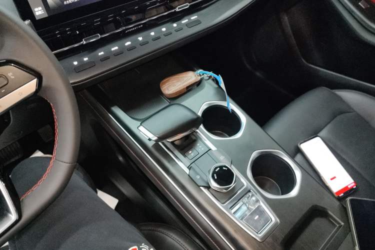 Used CHANGAN CS55PLUS 2022 2nd Generation 1.5T DCT Prestige Version Gear Lever