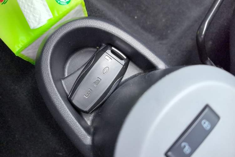 Used ORA Black Cat 2021 351 km Standard Version Vehicle Key