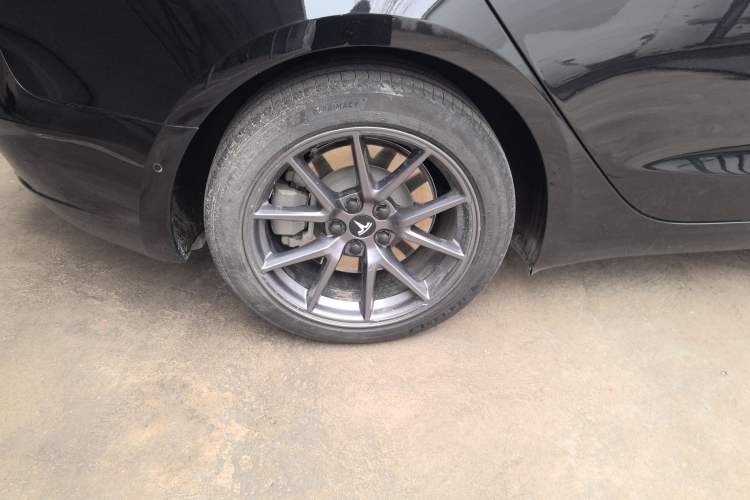 Used Tesla Model 3 2022 Rear-Wheel-Drive Version Right Rear Wheel Hub