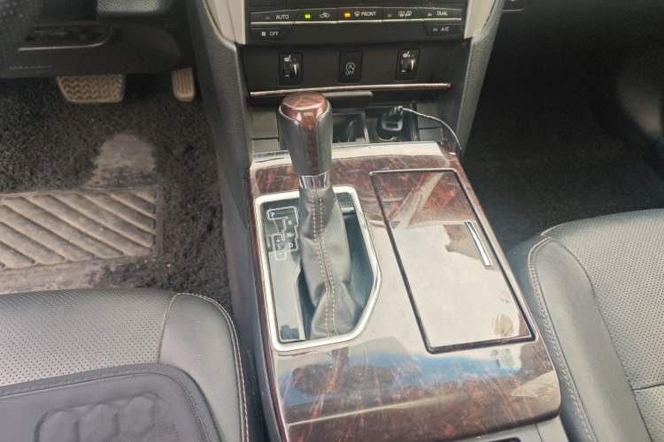 Used Toyota Camry 2016 2.0G 10th Anniversary Leading Edition