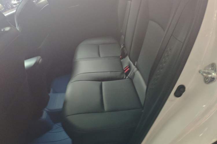 Used Toyota C-HR 2021 Dual-Motor 2.0L E-CVT Luxury Edition
