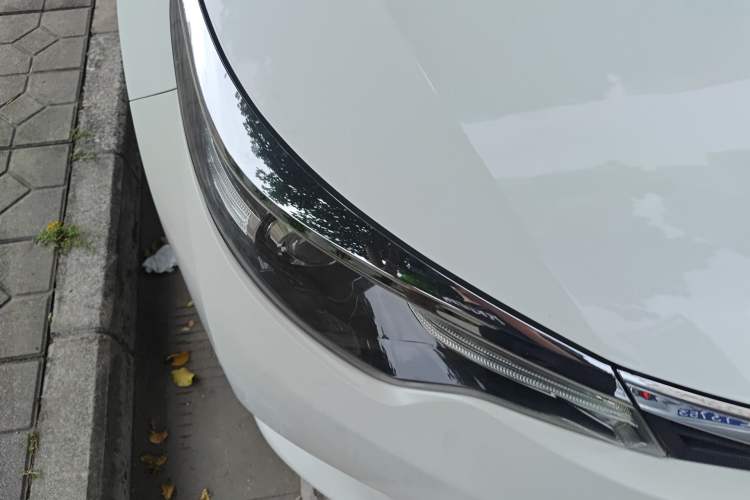 Used Toyota Levin 2014 1.6G CVT Elite Edition Right Front Headlight