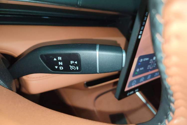 Used Deepal S07 2023 200Max Range-Extended Version
