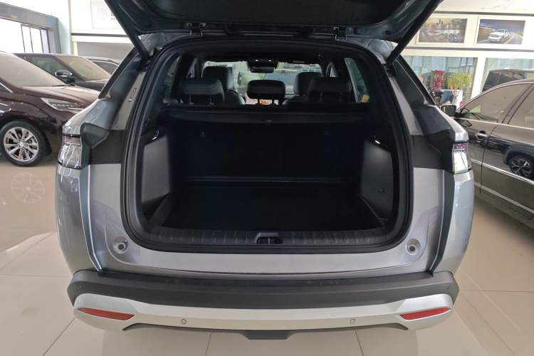 Used BYD Song L DM-i 2025 Intelligent Driving Version 160 km Beyond-Range Type
