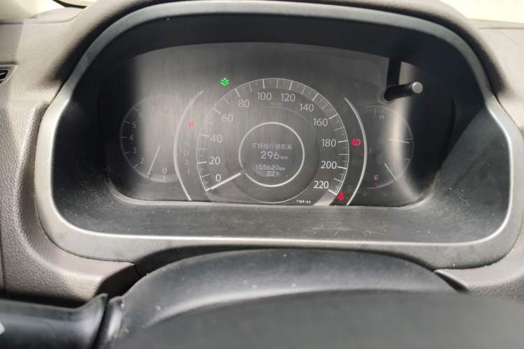 Used Honda CR-V 2012 2.0L two-wheel drive urban version Odometer Close Up