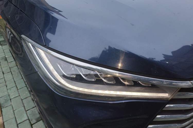 Used BYD Song MAX 2017 1.5T Automatic Smart Connect Elite 7-Seater Right Front Headlight