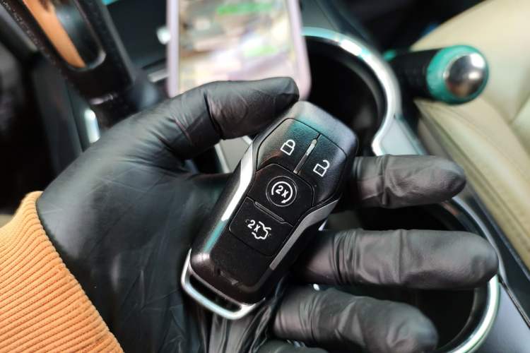 Used Ford Explorer 2016 2.3T Elite Edition Interior 1