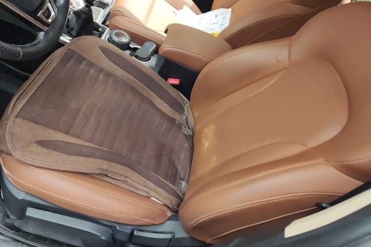 Used Haval H2 2016 Red-Label 1.5T Manual Two-Wheel Drive Luxury Model
