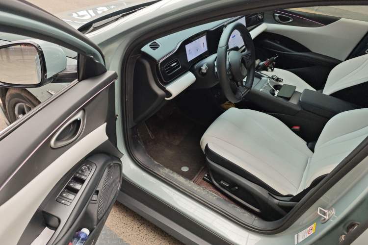 Used BYD Seal 06 New Energy 2025 EV 545KM Premium Edition Driver Seat