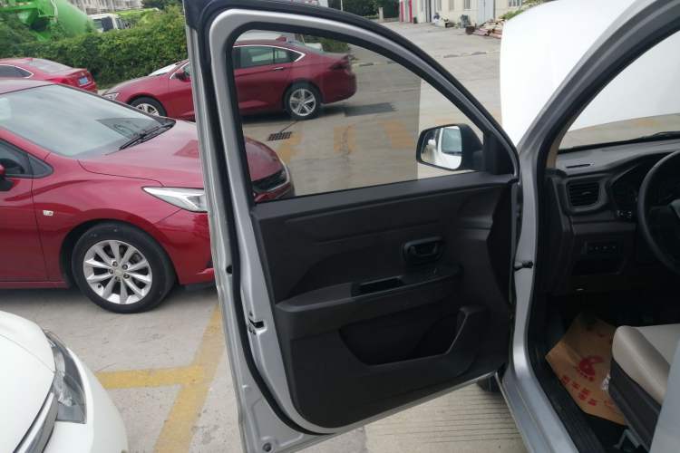 Used Wuling Hongguang V 2022 1.5L Jingqu Version Hydraulic Power Steering LAR
