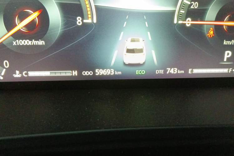 Used CHANGAN CS95 2021 2.0T Two-Wheel Drive Luxury Version Odometer Close Up