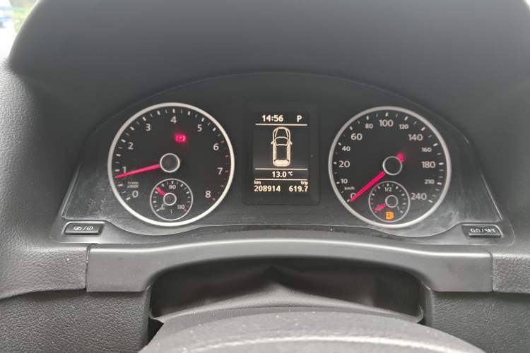 Used Volkswagen Tiguan 2015 1.8TSI Automatic Two-Wheel Drive Comfort Edition Instrument Cluster