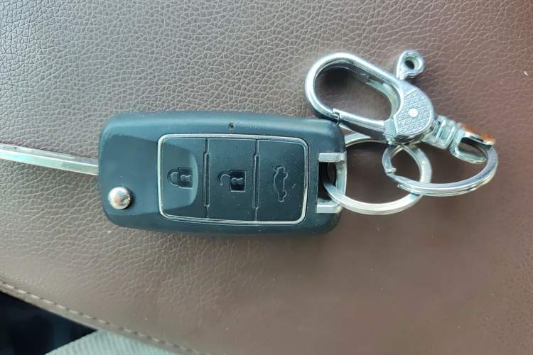 Used FORTHING Lingzhi 2019 M5L 1.6L 7-Seater Standard Model China VI Vehicle Key