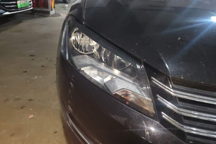 Used Volkswagen Passat 2015 1.8TSI DSG Prestige Edition Right Front Headlight