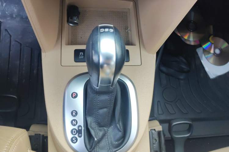 Used Volkswagen Touran 2011 1.4T DSG Zhiya Edition 5 Seats
