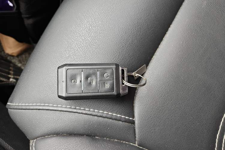 Used BYD Yuan New Energy 2019 EV535 Smart Connect Trendsetting Model
