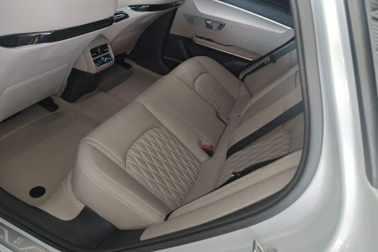 Used BYD Han 2025 DM-i 125KM Elite Model Left Rear Seat