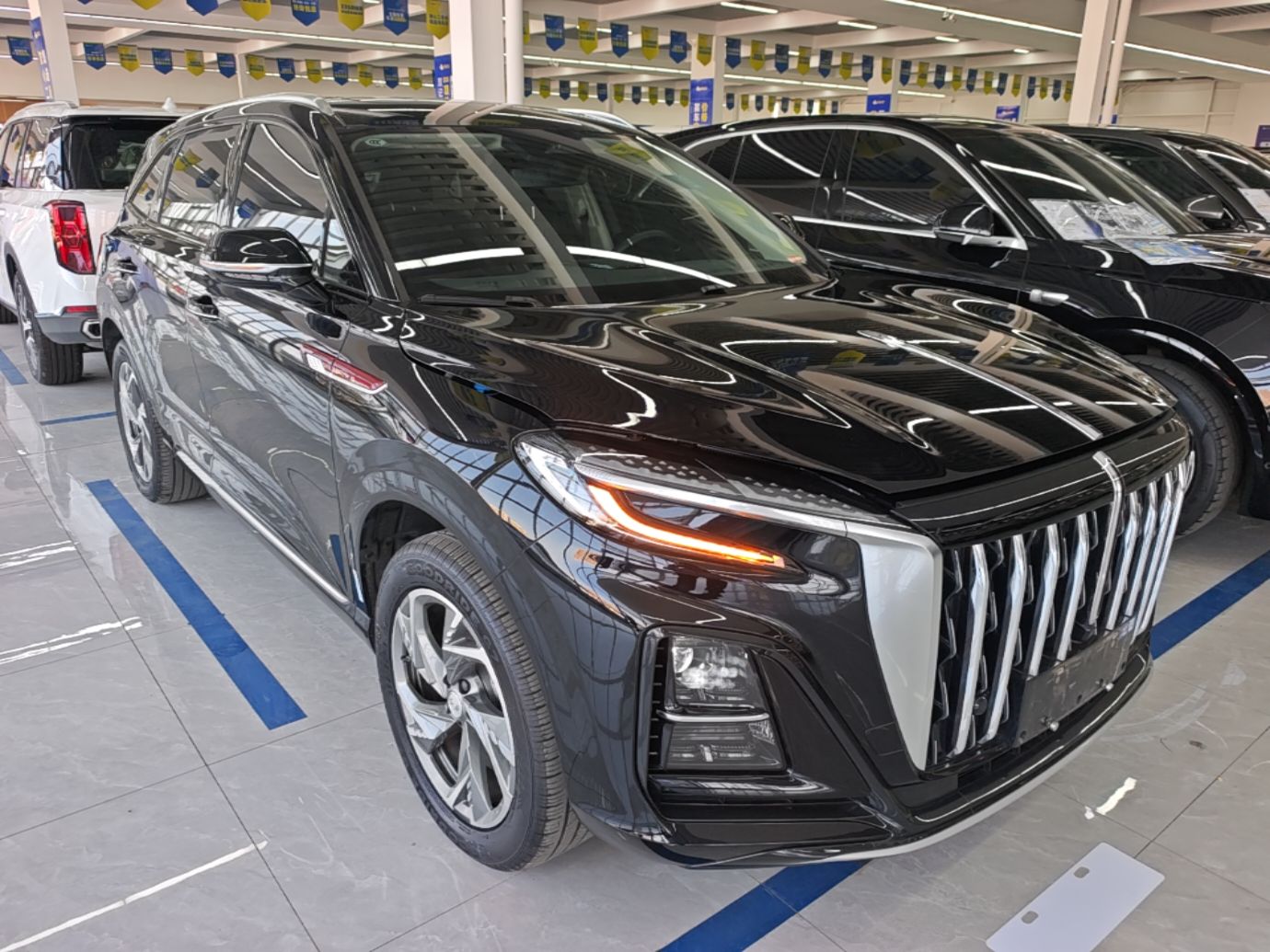 Hongqi HS3 PHEV 2024 PHEV 115km Jingwei Edition — снимка 3
