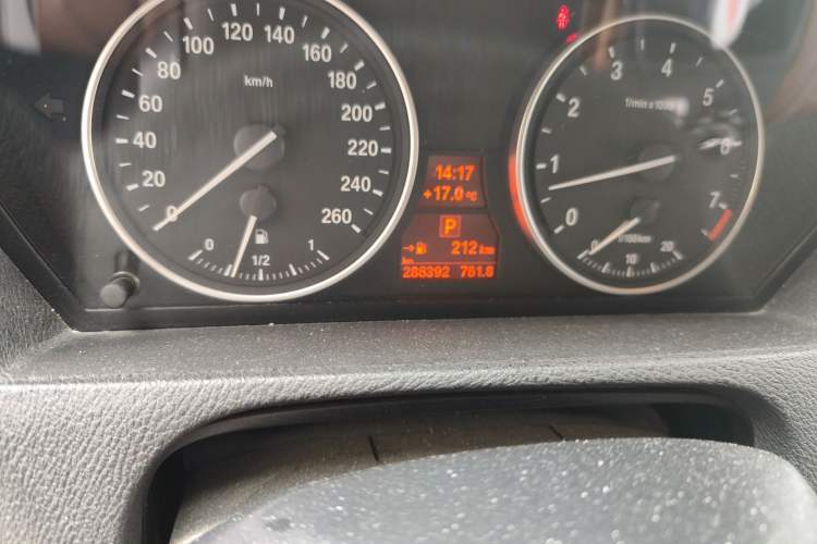 Used BMW X5 2011 xDrive35i Luxury Model Odometer Close Up