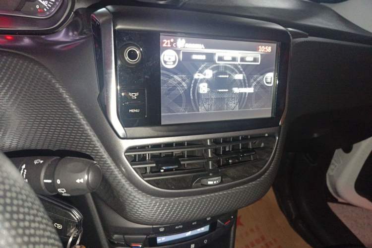 Used Peugeot 2008 2014 1.6L Manual Fashion Edition Audio And AC Panel